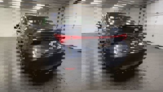 Used 2019 Toyota Avalon Touring w/ Advanced Safety Package image 7