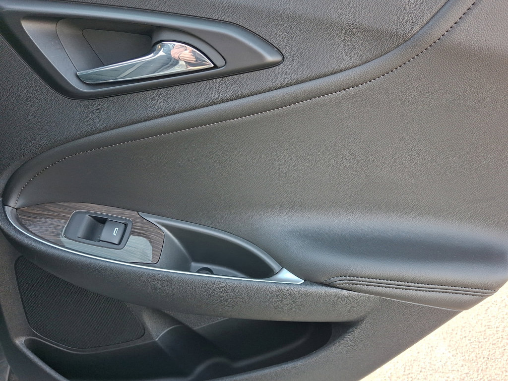 Used 2024 Chevrolet Malibu LT FWD image 14