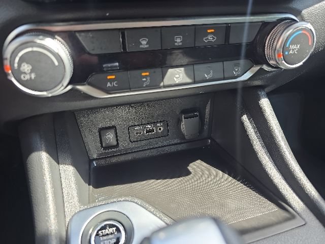 Used 2024 Nissan Sentra SV FWD image 20
