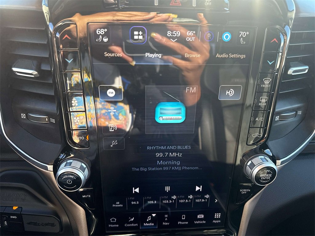 Used 2024 RAM 3500 Laramie image 19