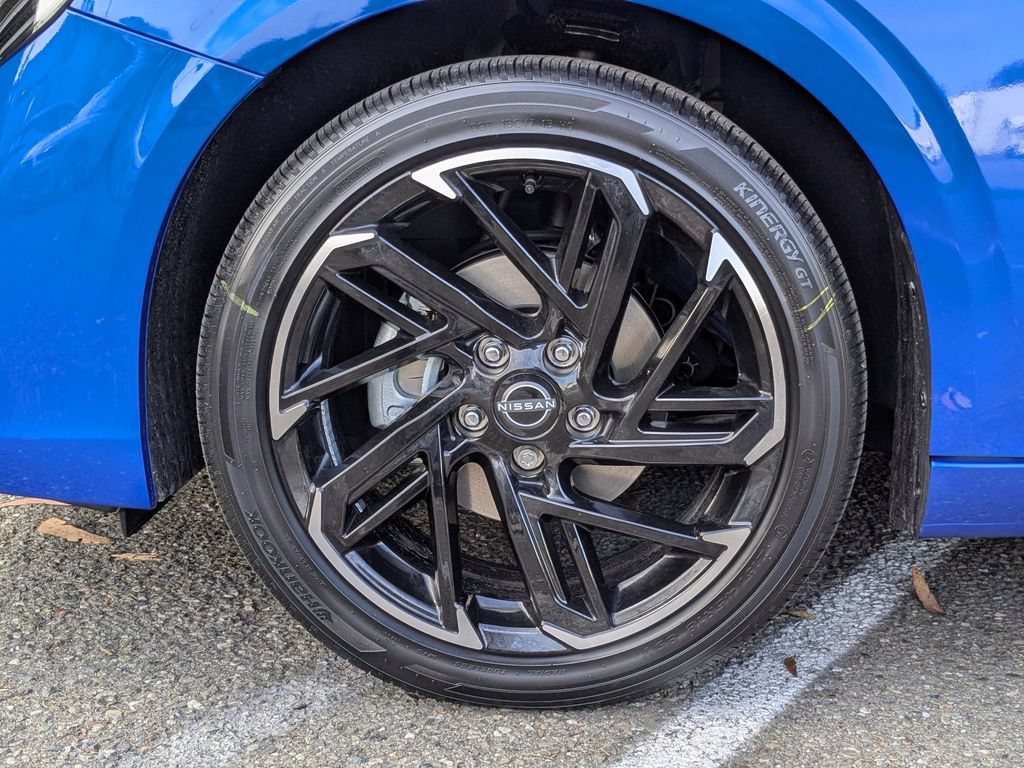 New 2026 Nissan Sentra SR w/ SR Premium Package FWD image 9