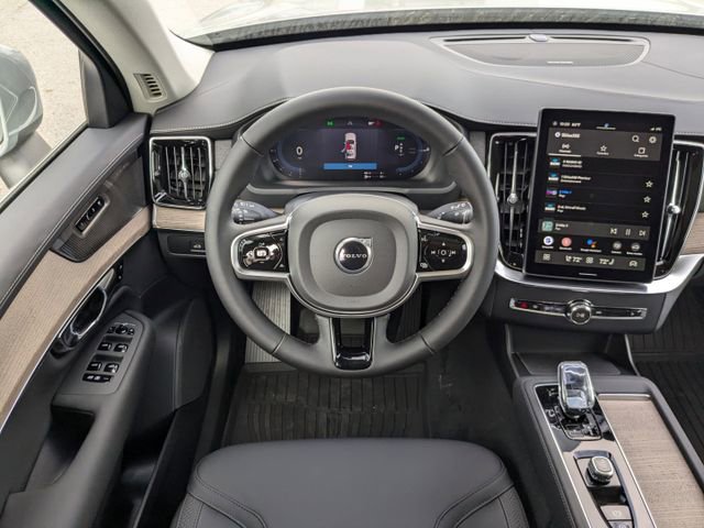 New 2025 Volvo XC90 T8 Plus w/ Protection Package Premier image 20