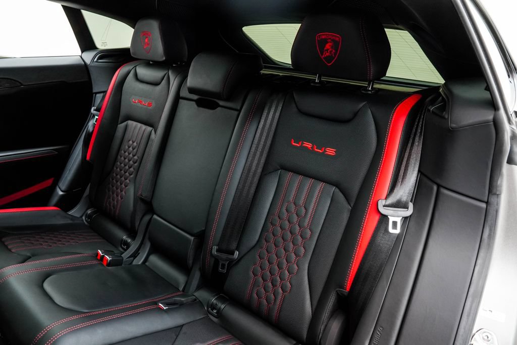 Used 2024 Lamborghini Urus Performante AWD/4WD image 18