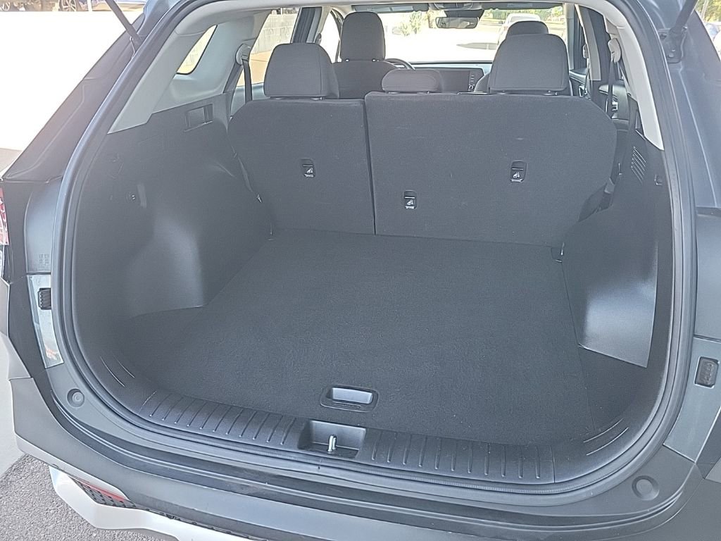 Used 2023 Kia Sportage LX FWD image 13