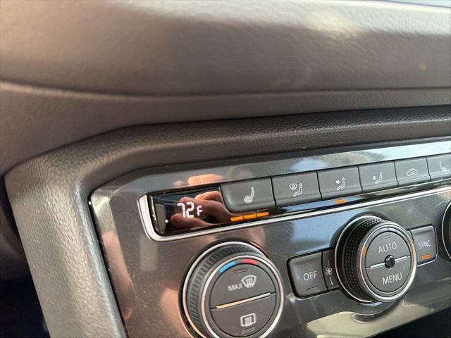 Used 2021 Volkswagen Tiguan SE w/ Panoramic Sunroof Package image 31