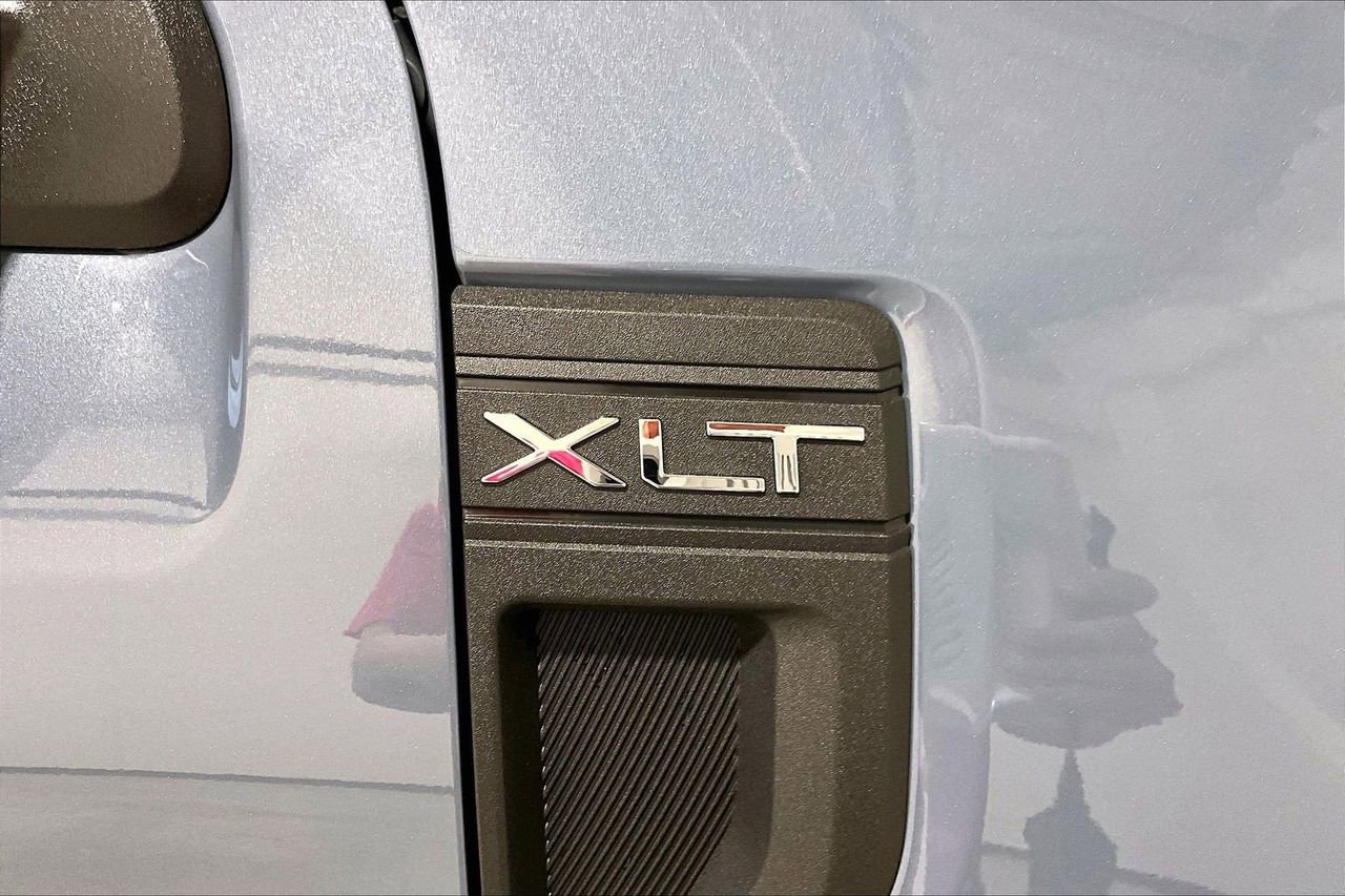 Used 2025 Ford Maverick XLT w/ Equipment Group 302A image 7