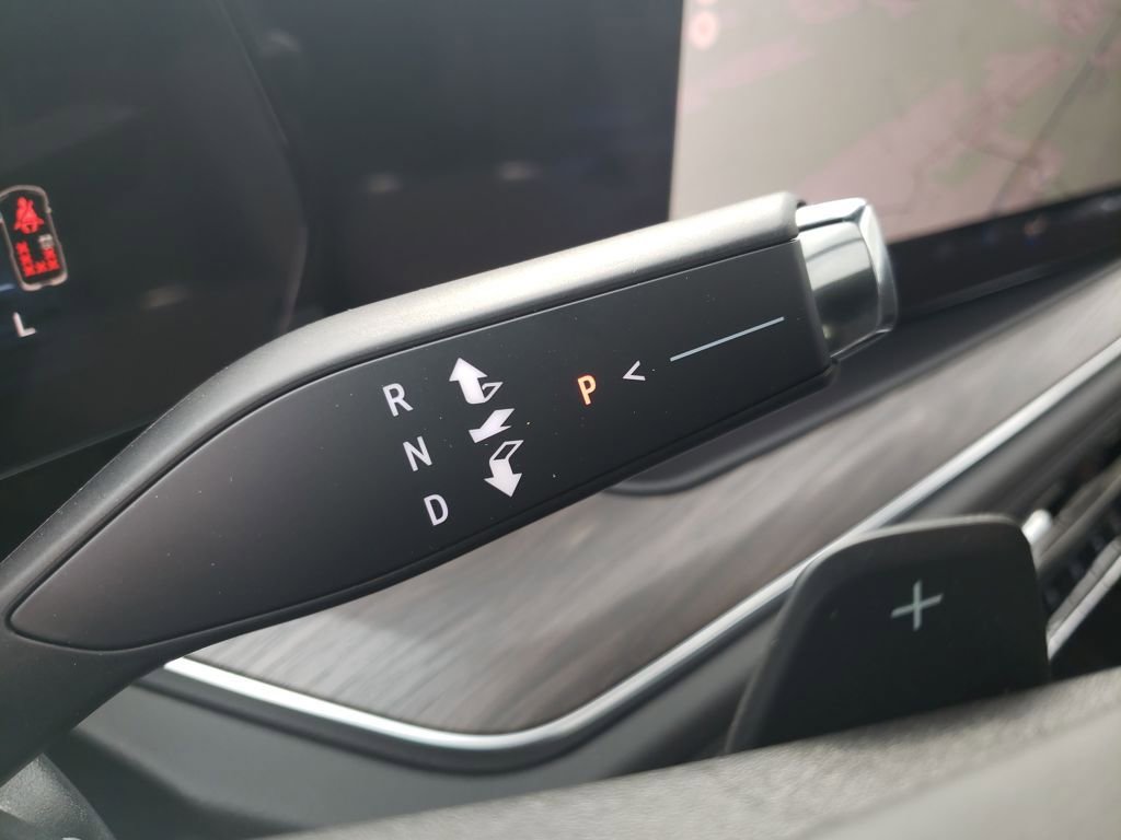 New 2026 Chevrolet Suburban Z71 w/ Comfort Package image 22