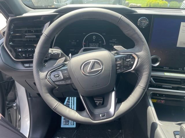 New 2026 Lexus TX 500h AWD image 23