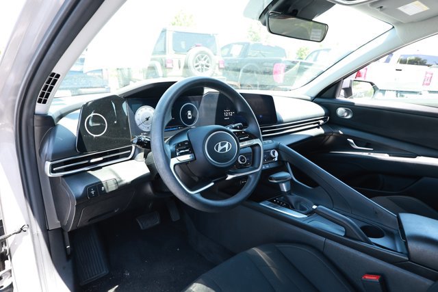 Used 2024 Hyundai Elantra SEL FWD image 22