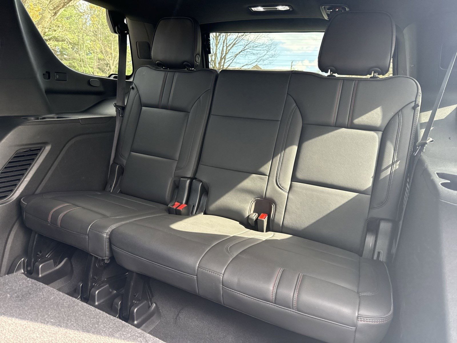 Used 2021 Chevrolet Tahoe RST w/ Luxury Package image 24