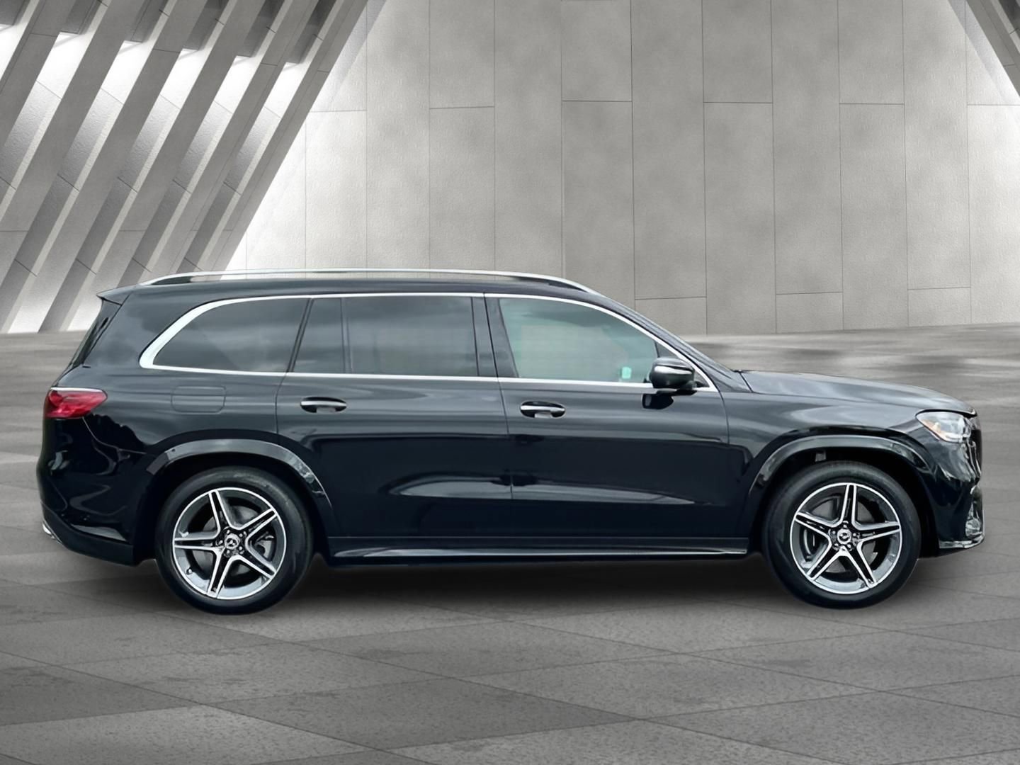 Used 2024 Mercedes-Benz GLS 450 4MATIC image 6