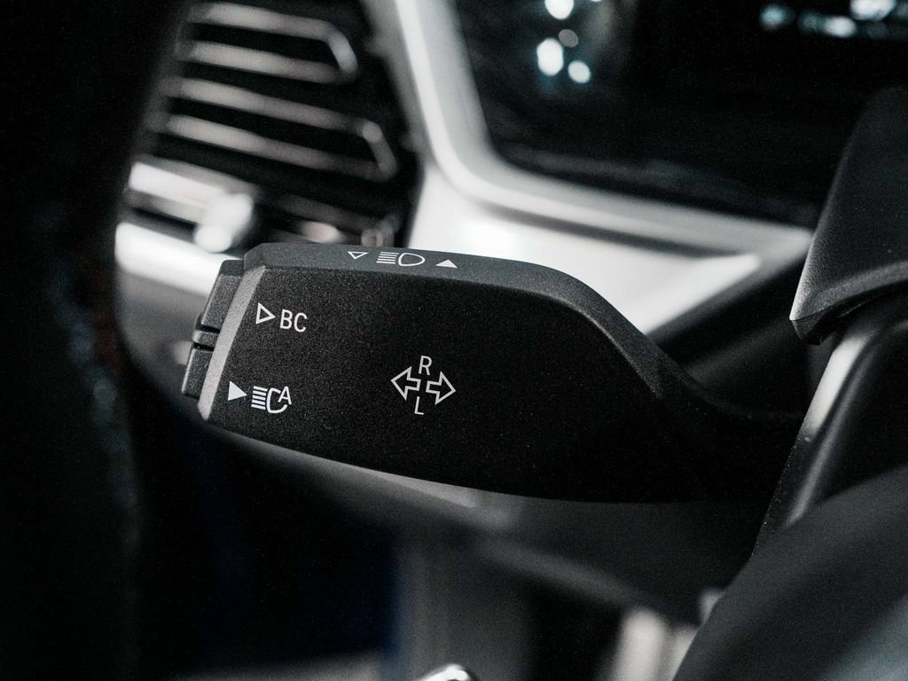 Used 2026 BMW X7 M60i AWD/4WD image 25