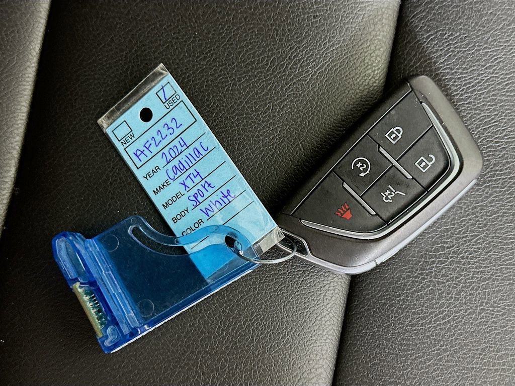 Used 2024 Cadillac XT4 Sport image 39