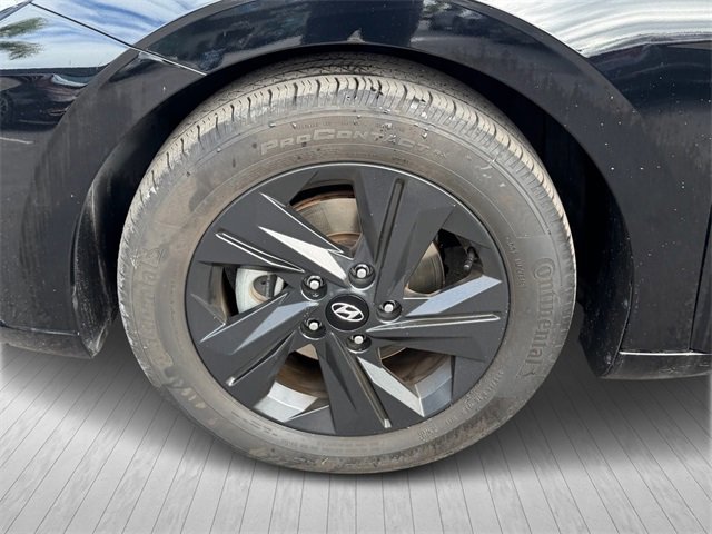 Used 2023 Hyundai Elantra SEL image 6