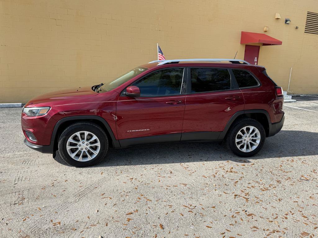 Used 2020 Jeep Cherokee Latitude FWD image 4