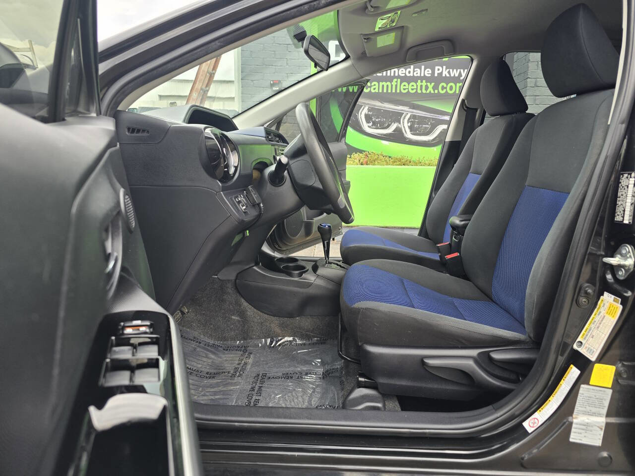 Used 2016 Toyota Prius C Two image 15