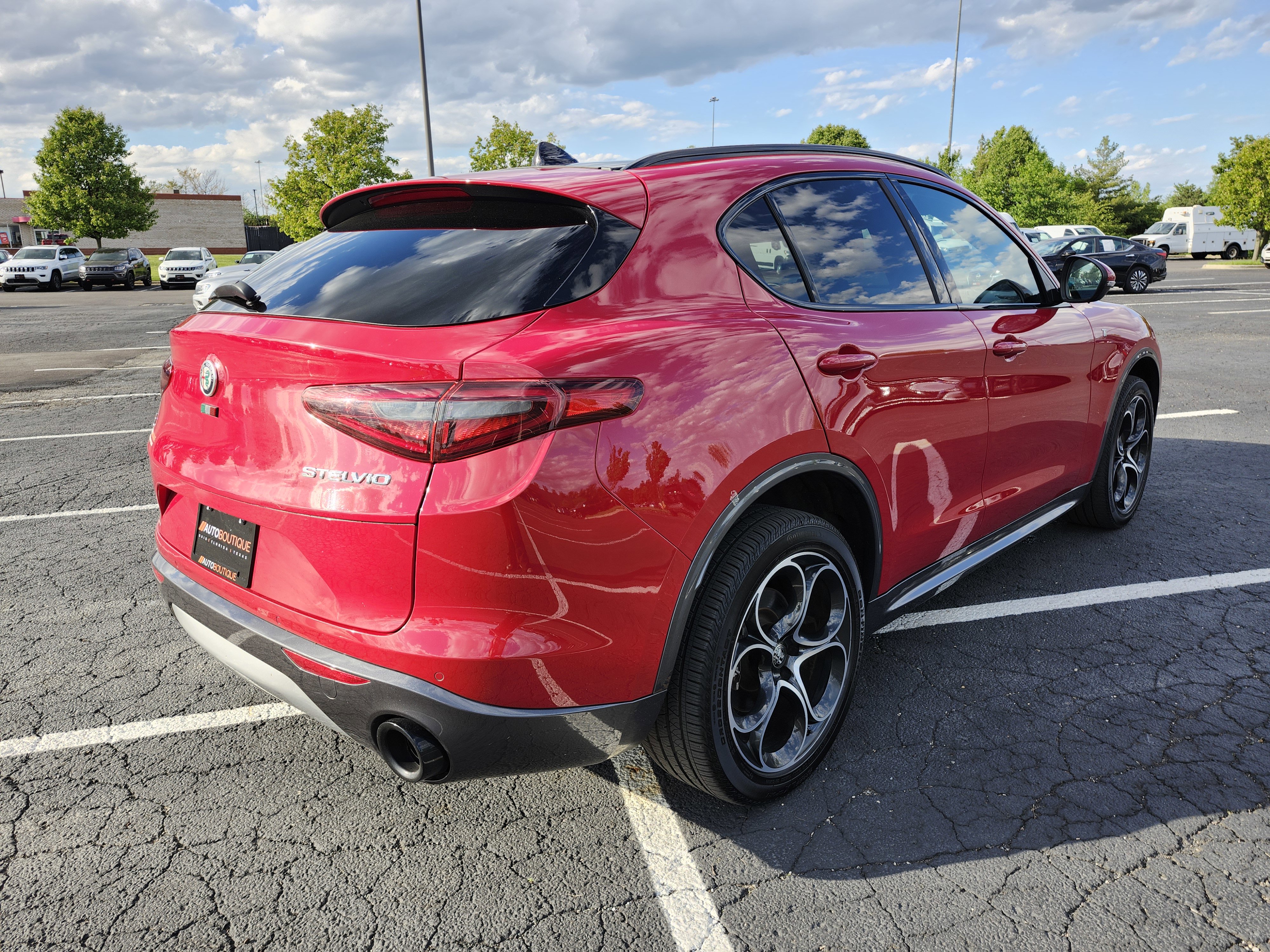 Used 2023 Alfa Romeo Stelvio Ti AWD/4WD image 21