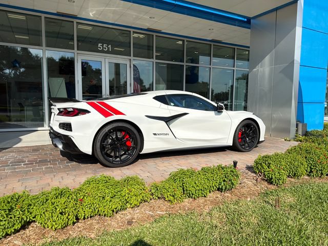New 2027 Chevrolet Corvette Grand Sport w/ Z52 Sport Performance Package RWD image 3