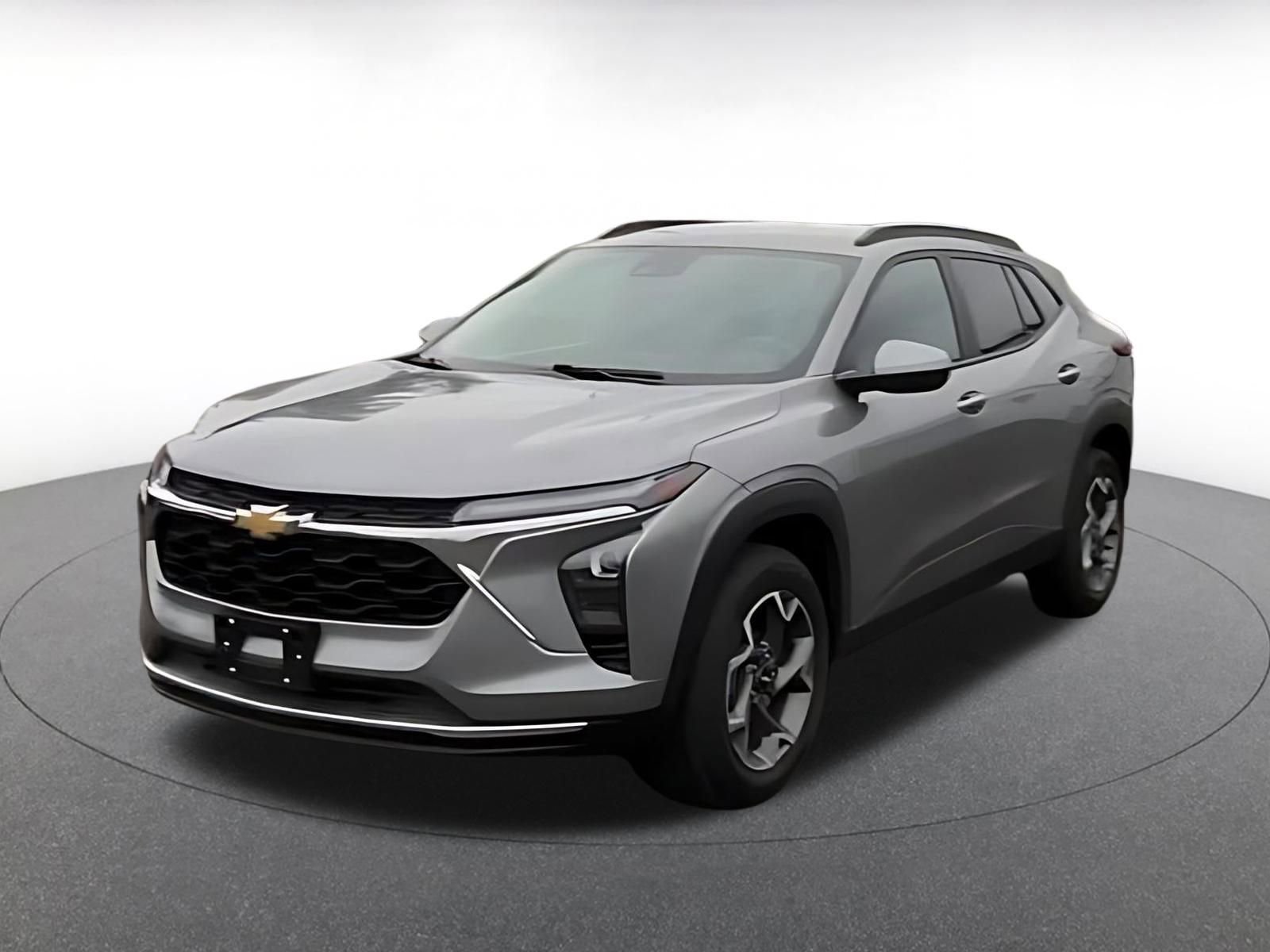 Used 2025 Chevrolet Trax LT FWD image 7
