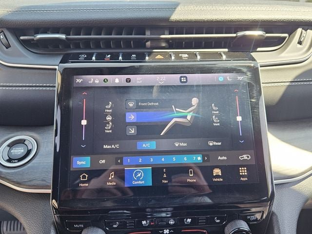 Used 2023 Jeep Grand Cherokee Limited w/ Luxury Tech Group II AWD/4WD image 23