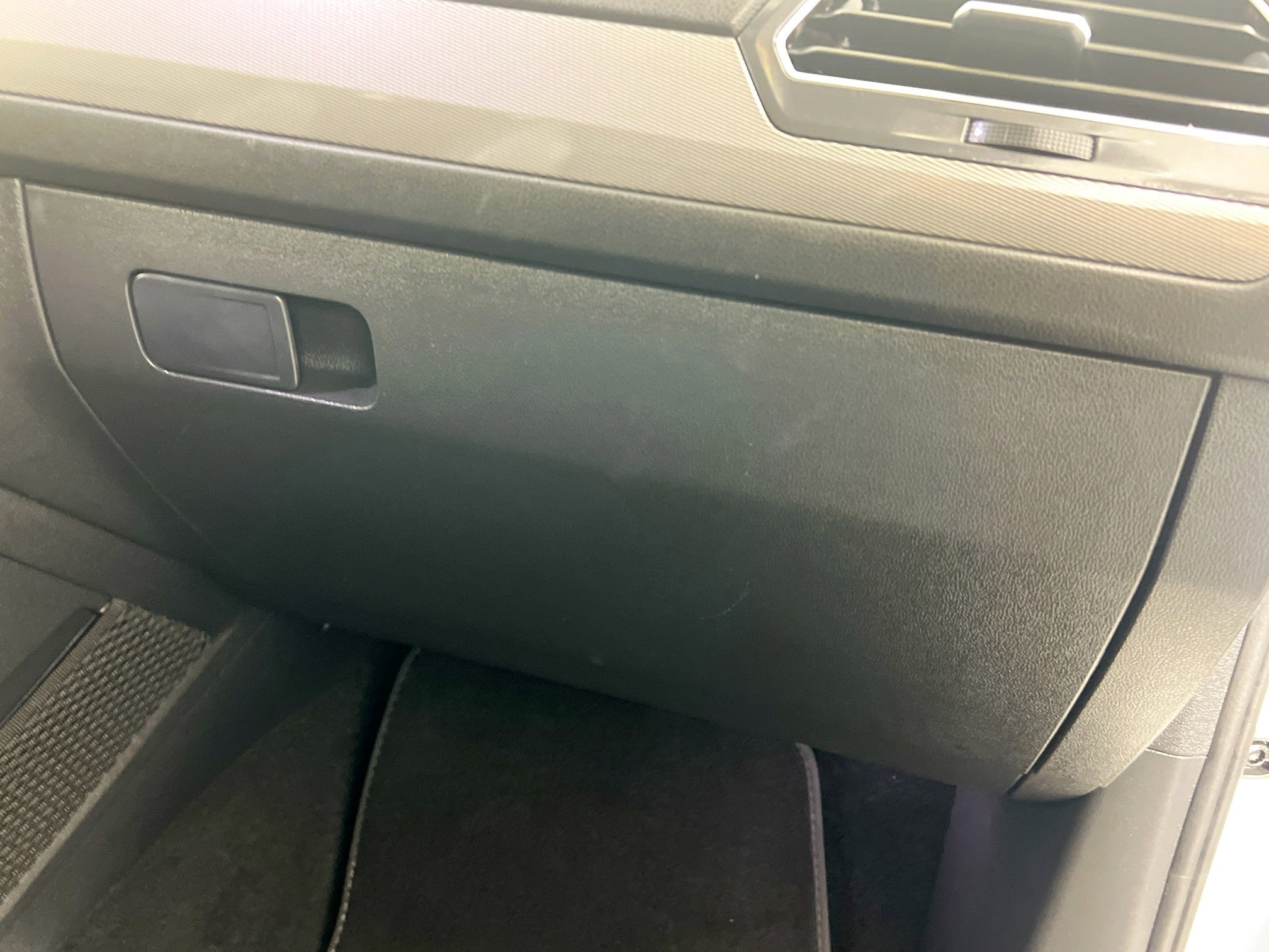 Used 2023 Volkswagen Tiguan SE image 35