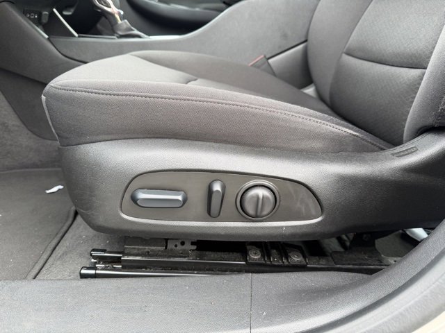 Used 2023 Chevrolet Malibu LT image 9