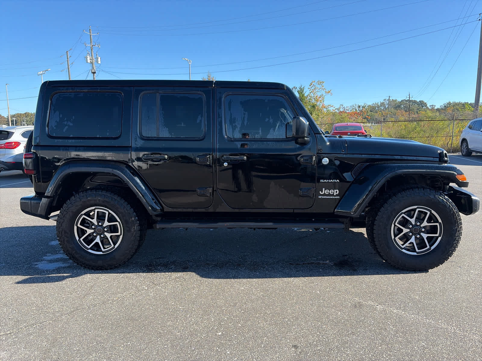 Used 2024 Jeep Wrangler Unlimited Sahara w/ Technology Group AWD/4WD image 4