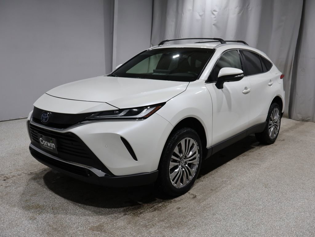 Used 2022 Toyota Venza XLE image 5