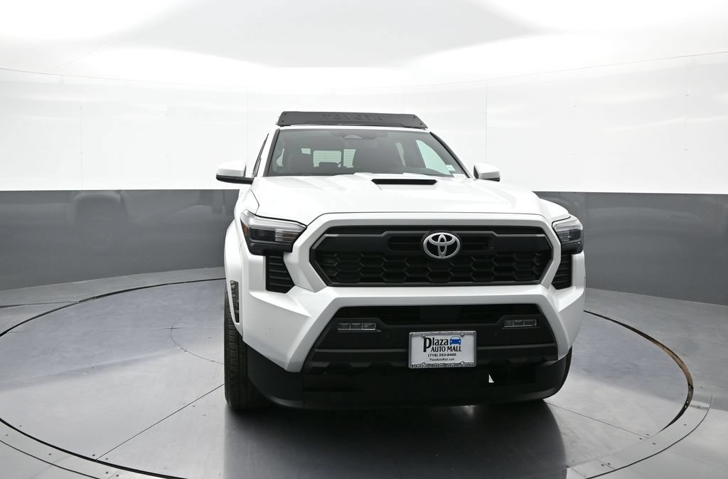 New 2024 Toyota Tacoma TRD Sport w/ TRD Sport Upgrade Package AWD/4WD image 2