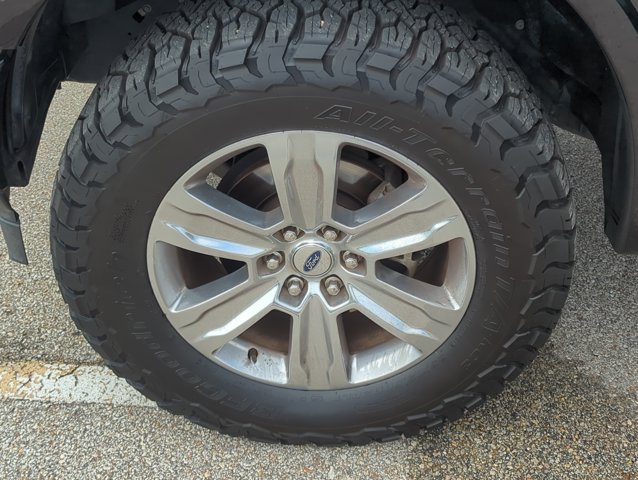 Used 2019 Ford F150 Platinum w/ Equipment Group 701A Luxury AWD/4WD image 23