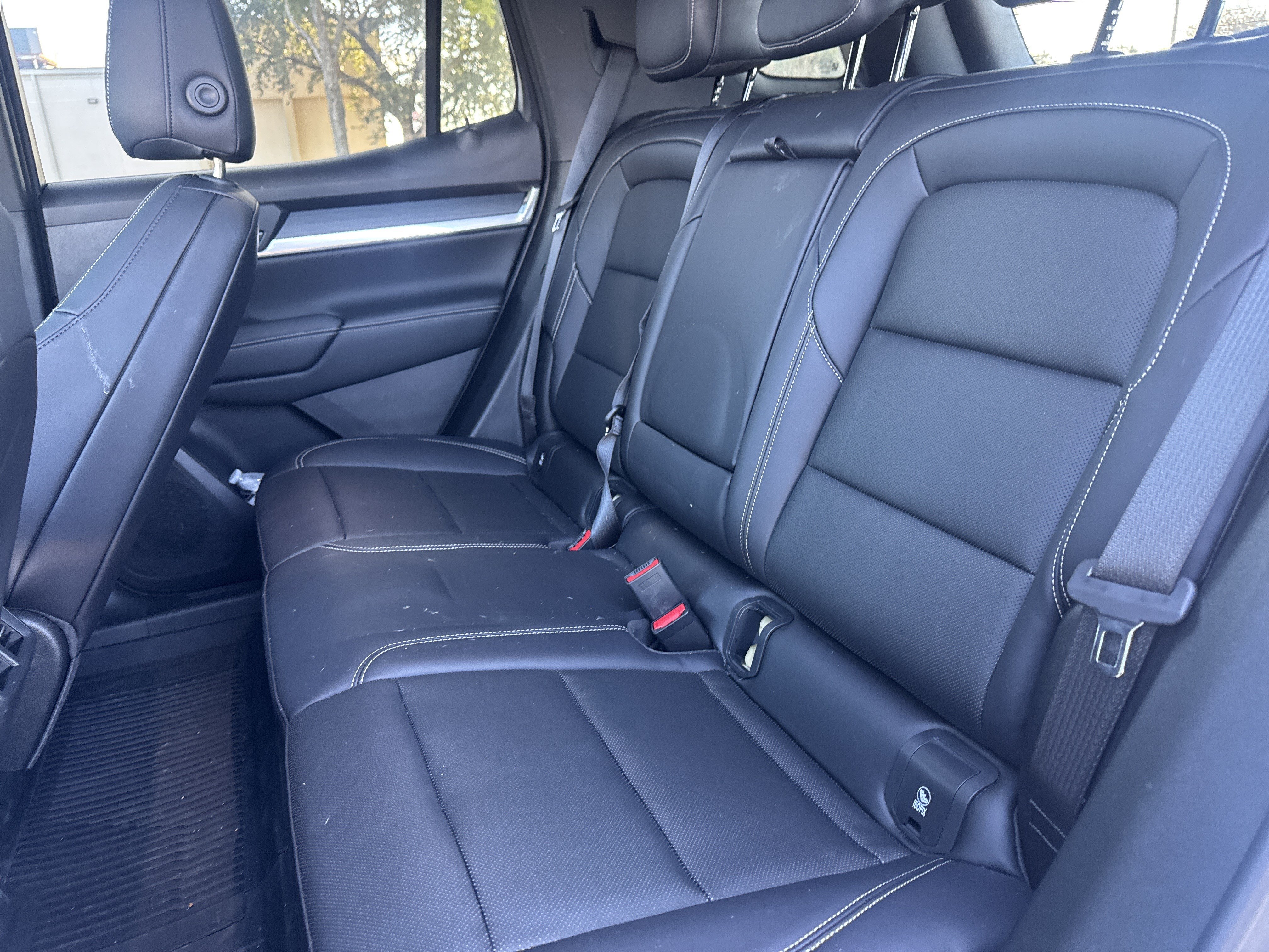 Used 2026 GMC Terrain Elevation w/ Elevation Premium Package FWD image 9