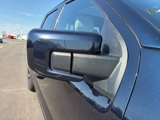 Used 2023 Ford F150 Lightning Platinum AWD/4WD image 6