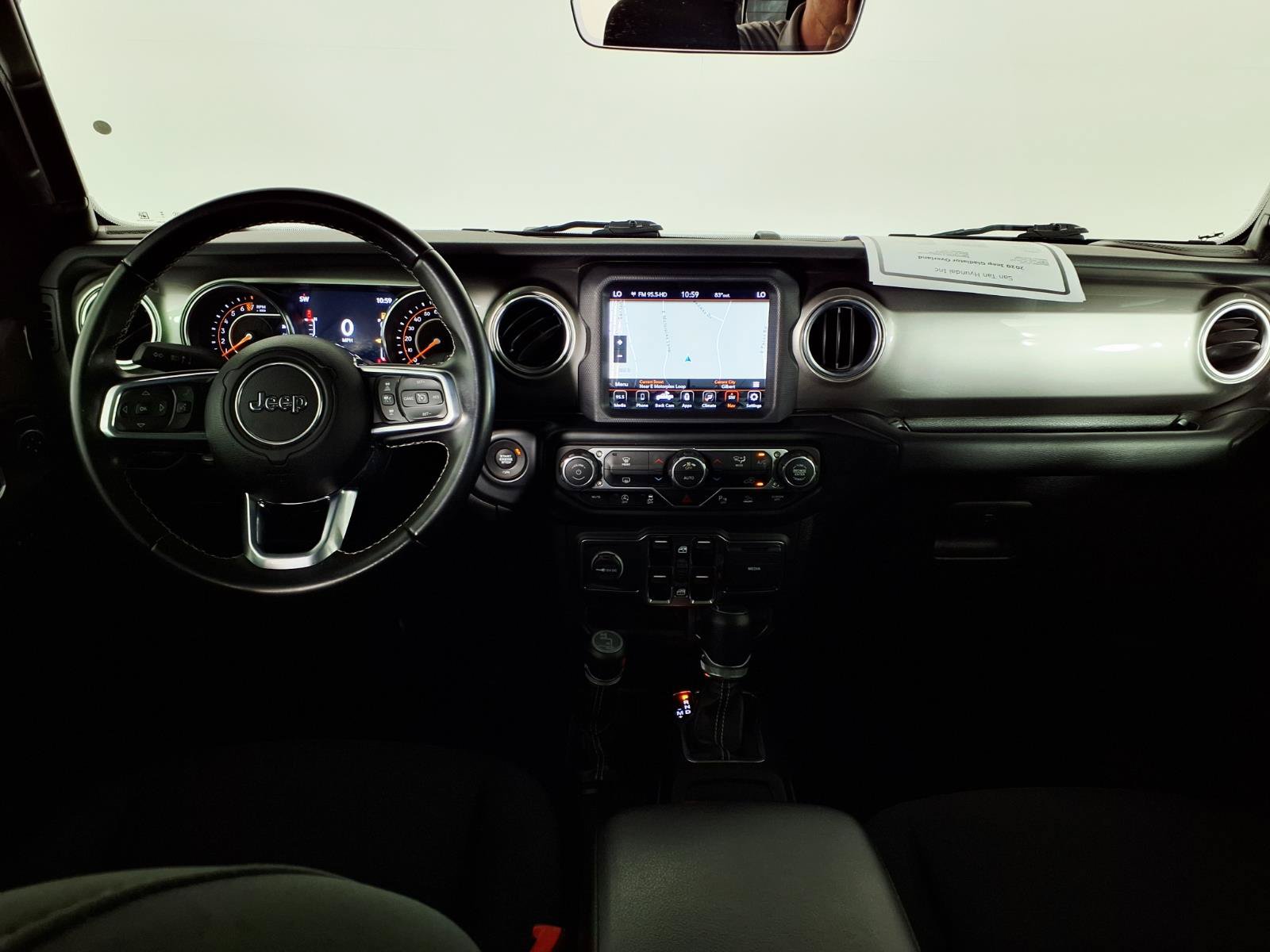 Used 2020 Jeep Gladiator Overland AWD/4WD image 14