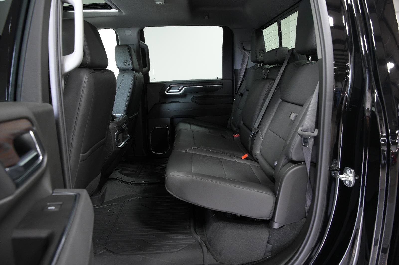 New 2025 GMC Sierra 2500 SLT w/ SLT Premium Package image 20