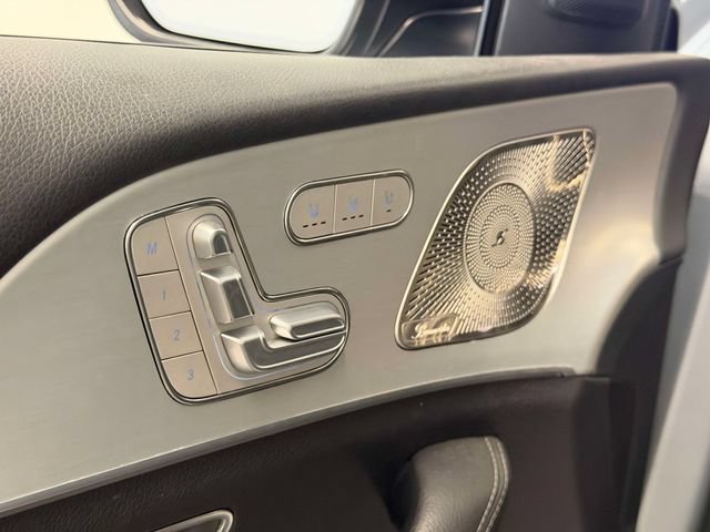 Used 2022 Mercedes-Benz GLS 450 4MATIC image 17