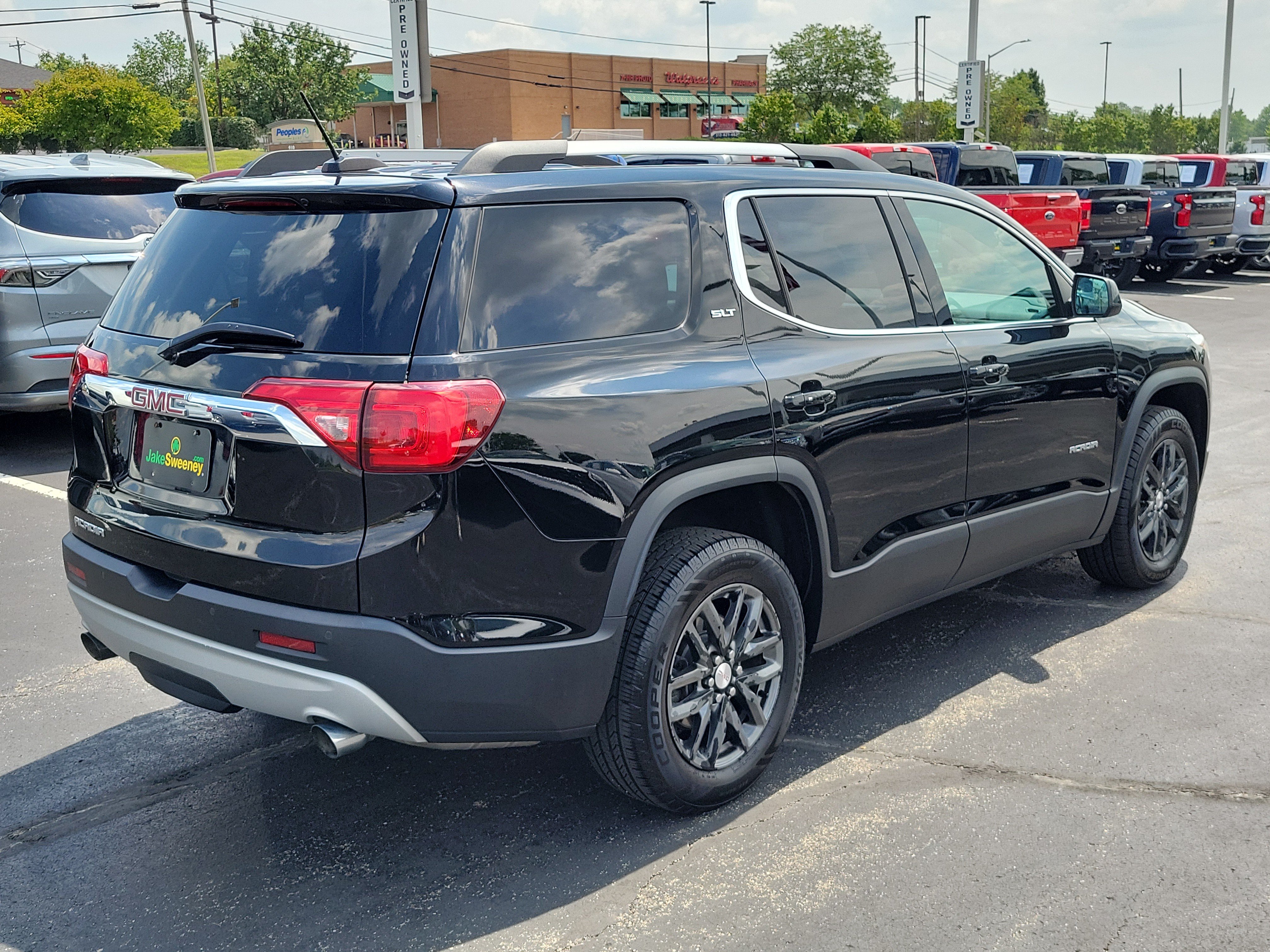 Used 2018 GMC Acadia SLT FWD image 4