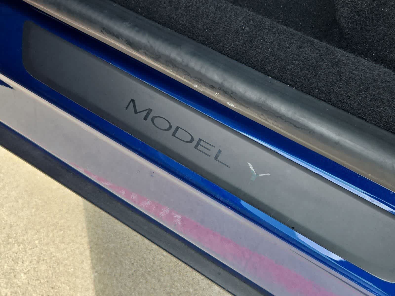 Used 2022 Tesla Model Y Long Range AWD/4WD image 11