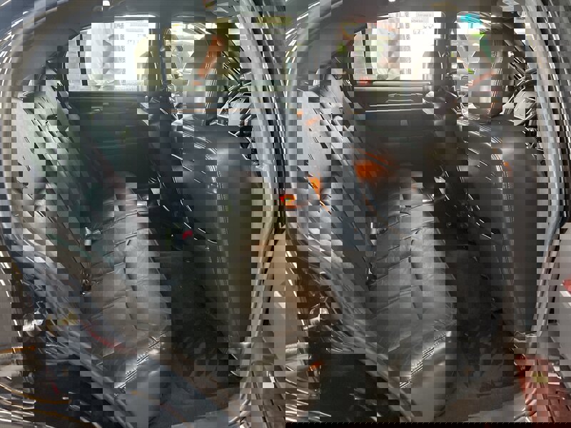 Used 2009 Lincoln Town Car Signature Limited image 18