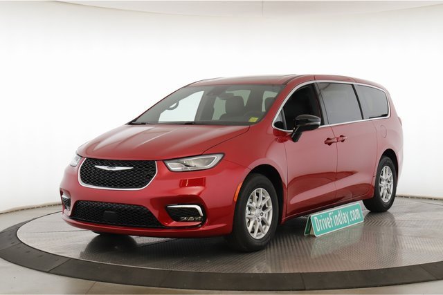 New 2026 Chrysler Pacifica Select image 10