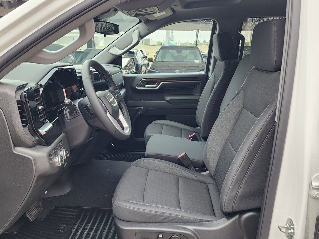 New 2026 GMC Sierra 1500 Elevation image 17