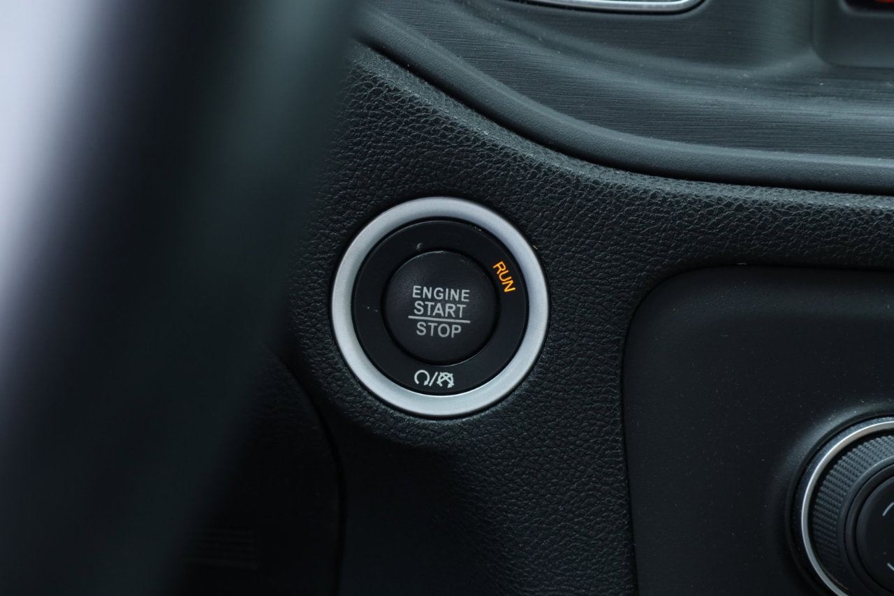 Used 2019 Dodge Charger Police image 8