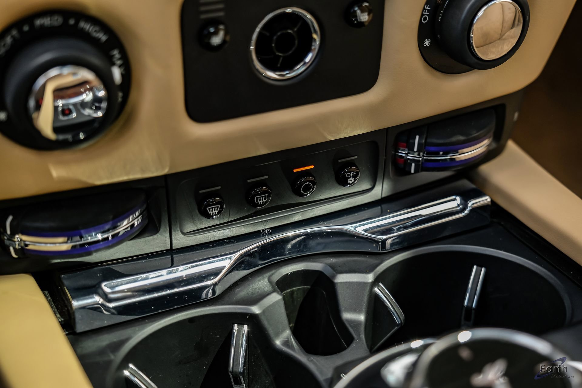Used 2017 Rolls-Royce Ghost RWD image 74
