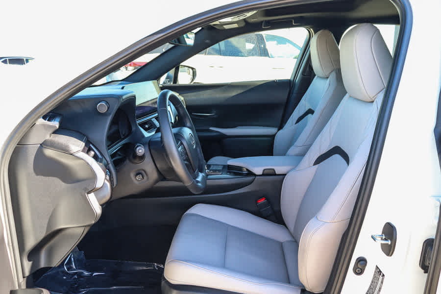 Certified 2026 Lexus UX 300h FWD w/ Accessory Package (Z2) image 20