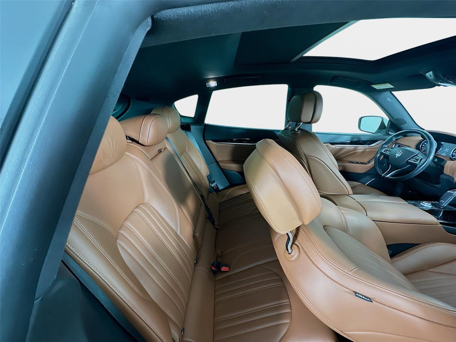 Used 2022 Maserati Levante GT image 41