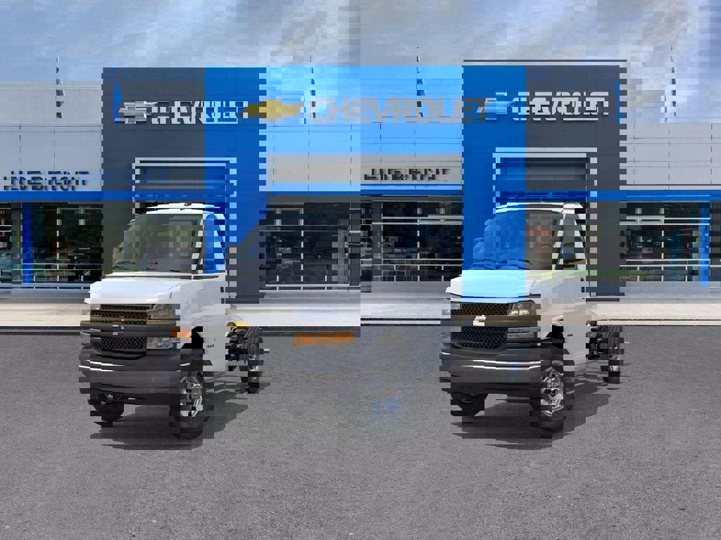 New 2026 Chevrolet Express 3500 image 8