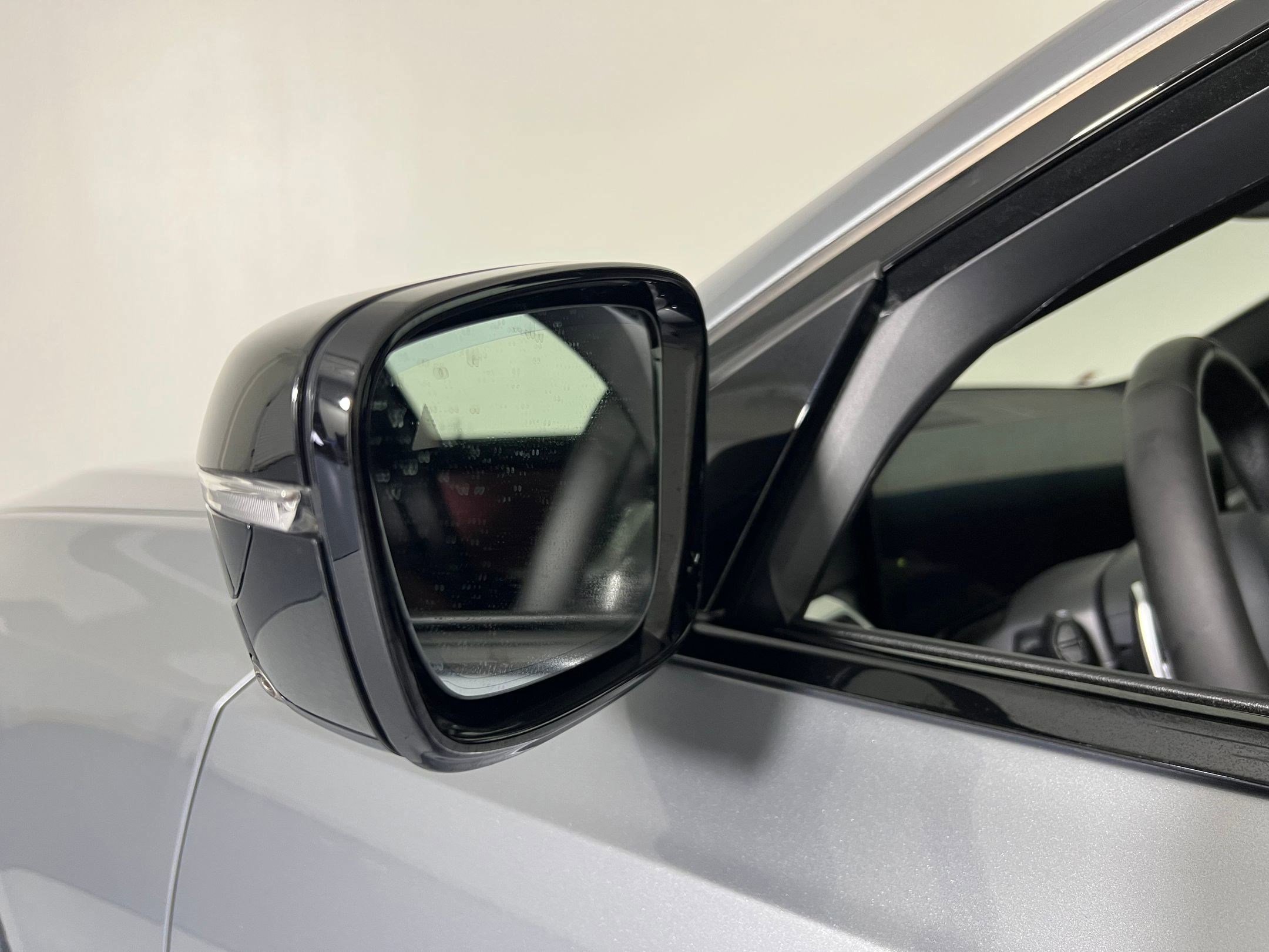 Used 2025 BMW 330i xDrive Sedan w/ M Sport Package AWD/4WD image 21