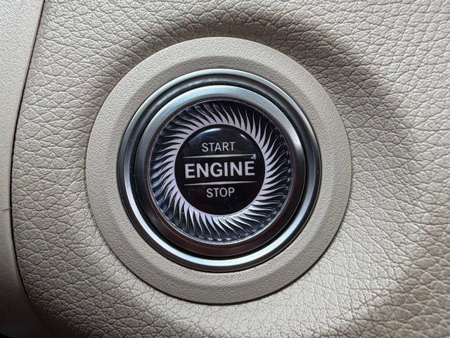 Used 2022 Mercedes-Benz GLC 300 4MATIC image 24
