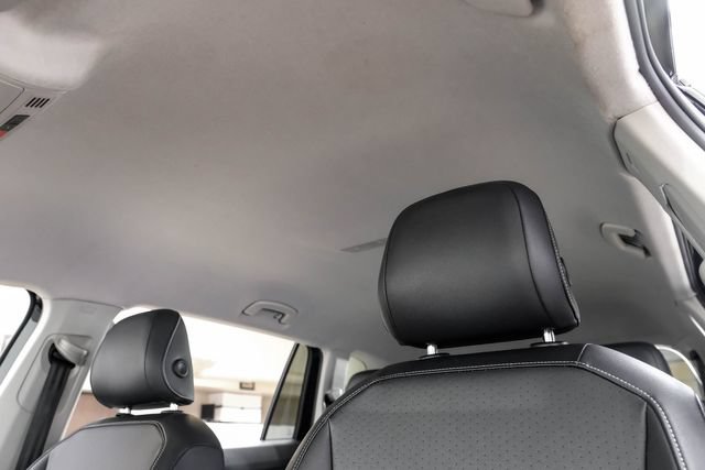 Used 2021 Volkswagen Tiguan SEL FWD image 35