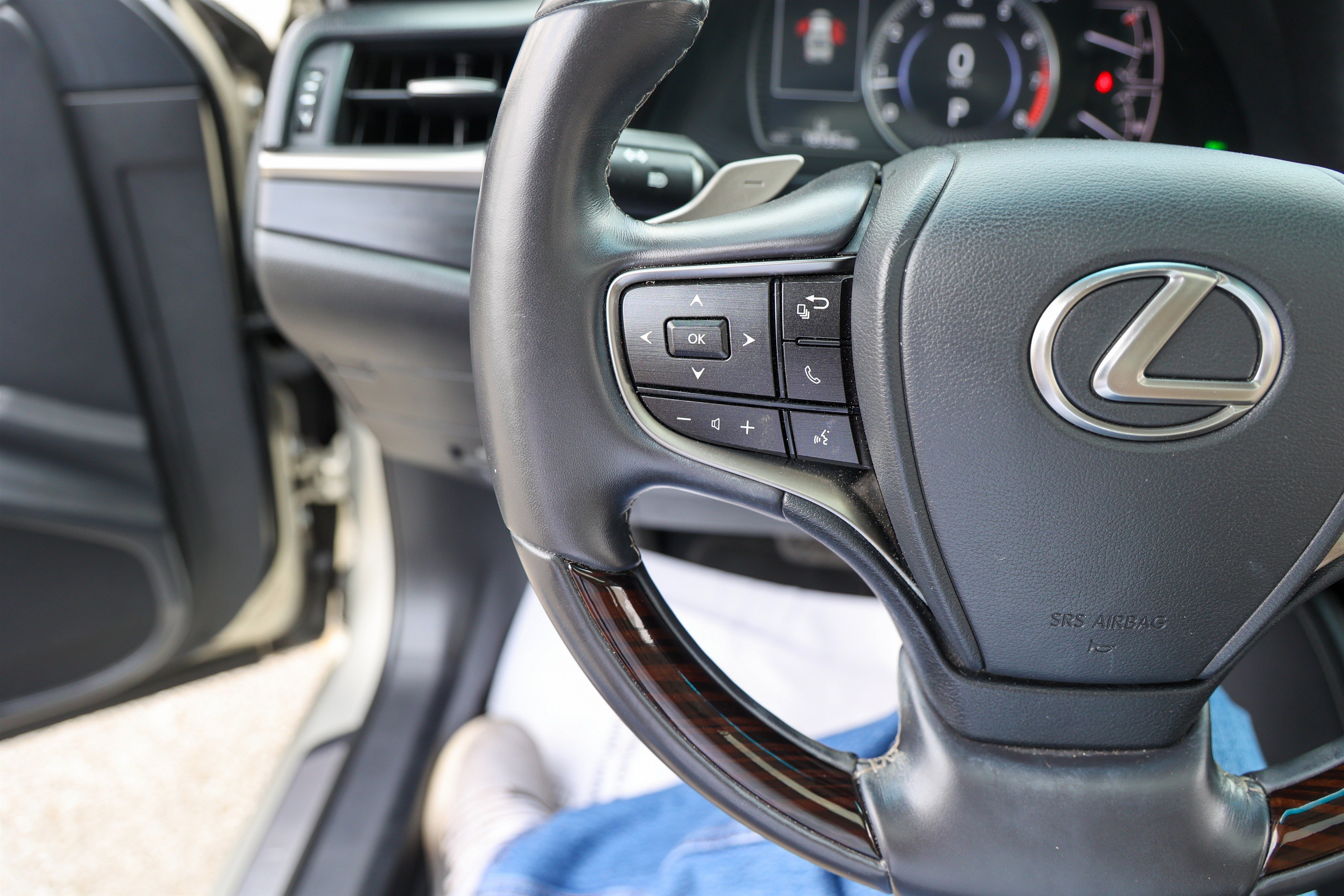 Used 2021 Lexus ES 350 w/ Premium Package image 17