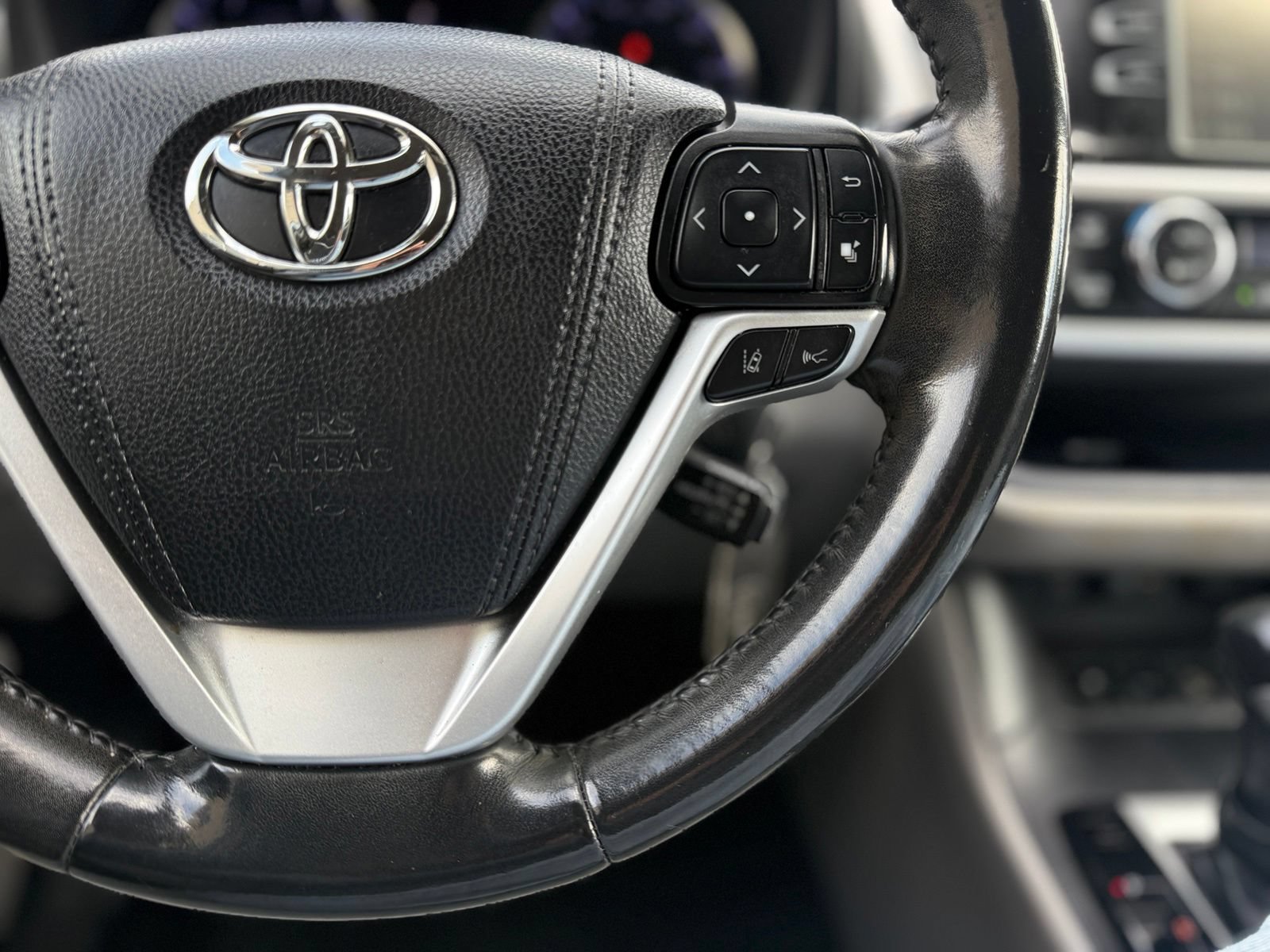 Used 2019 Toyota Highlander Plus w/ Protection Package #3 AWD/4WD image 27
